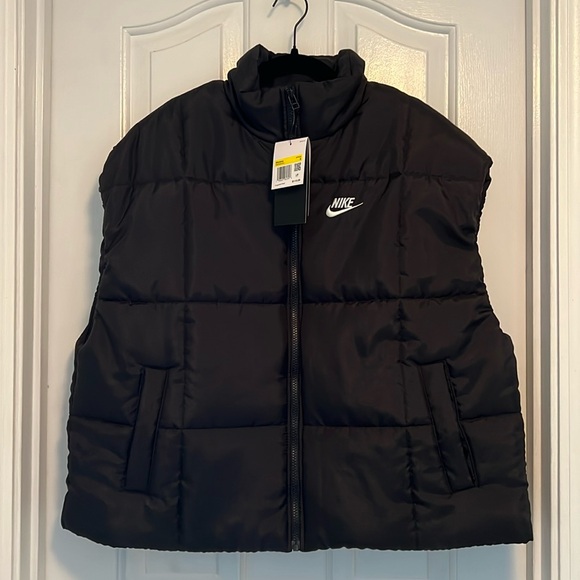 Nike Therma Fit  (oversized) Puffer Vest